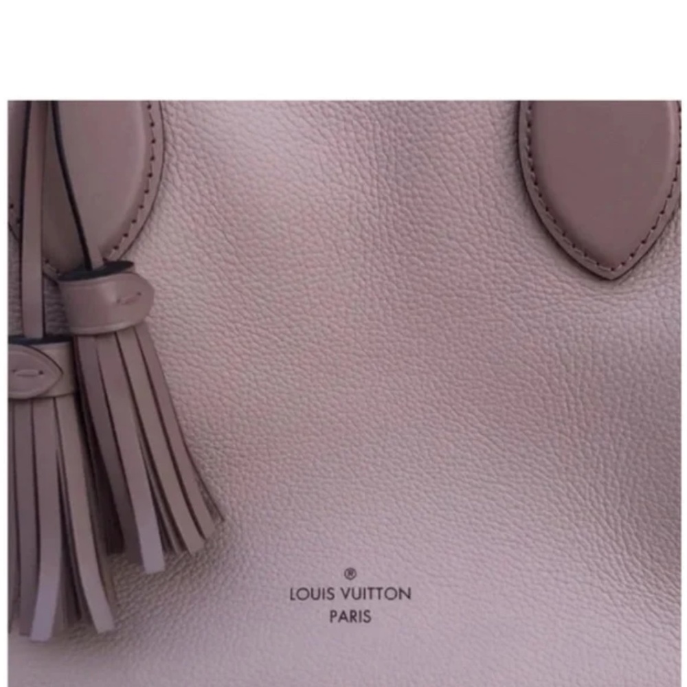 Louis Vuitton Haumea Mahina Magnolia Pink Leather Bag - Picture 3 of 7